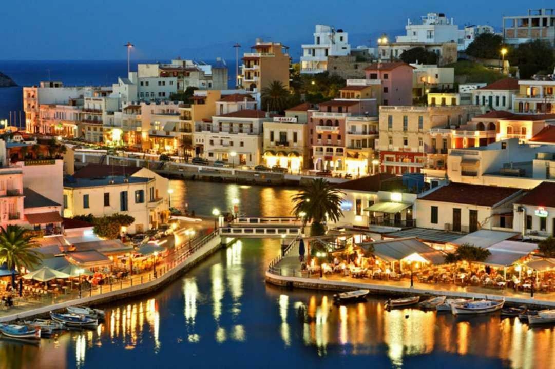 Stunning Seaview Town Apartment アイオス・ニコラオス エクステリア 写真